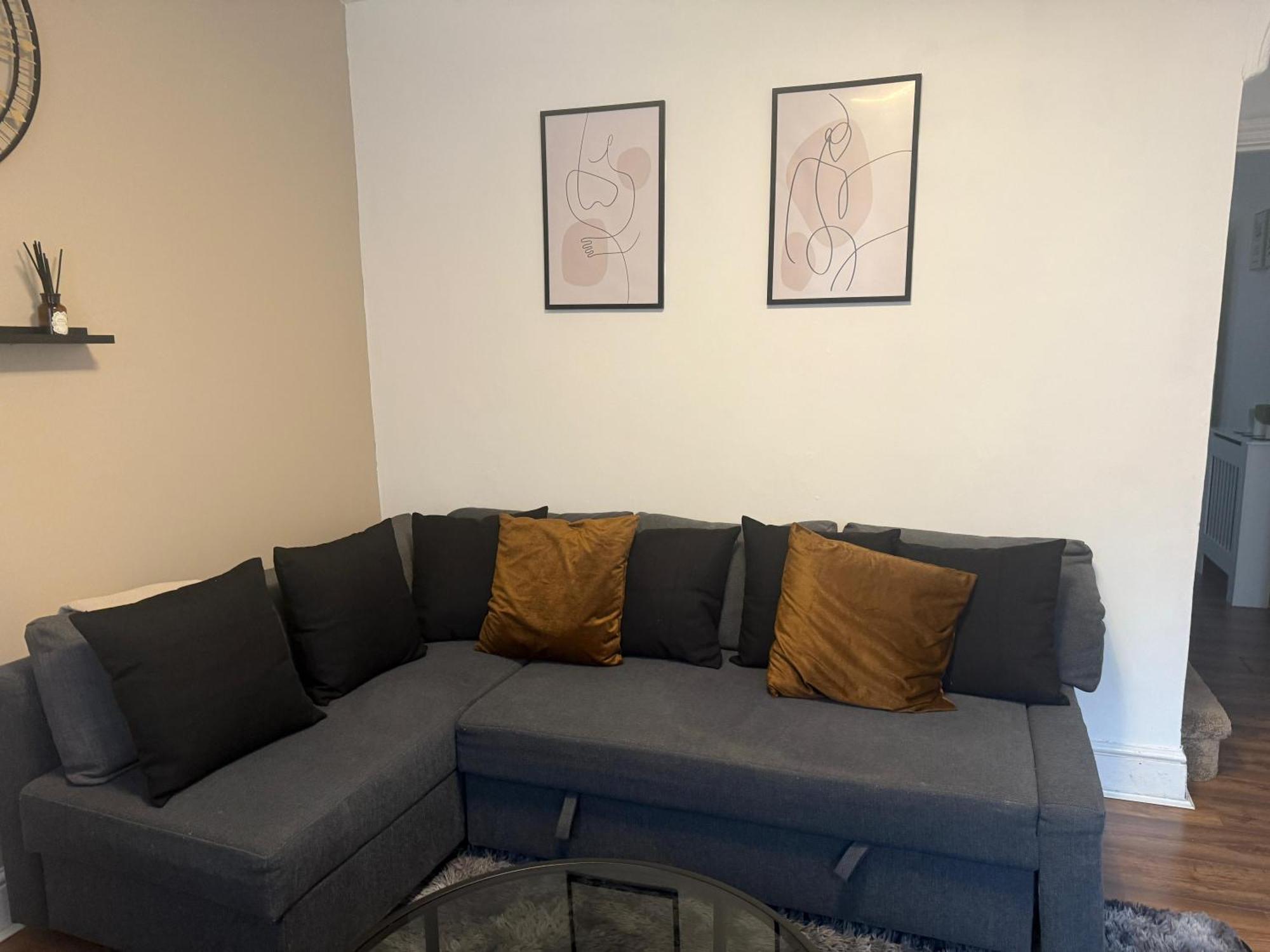 Home Sweet Home In Rg1 With Free Parking Reading Buitenkant foto